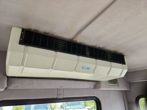 Used 2009 Ford E-450 and Econoline 450 RWD image 14