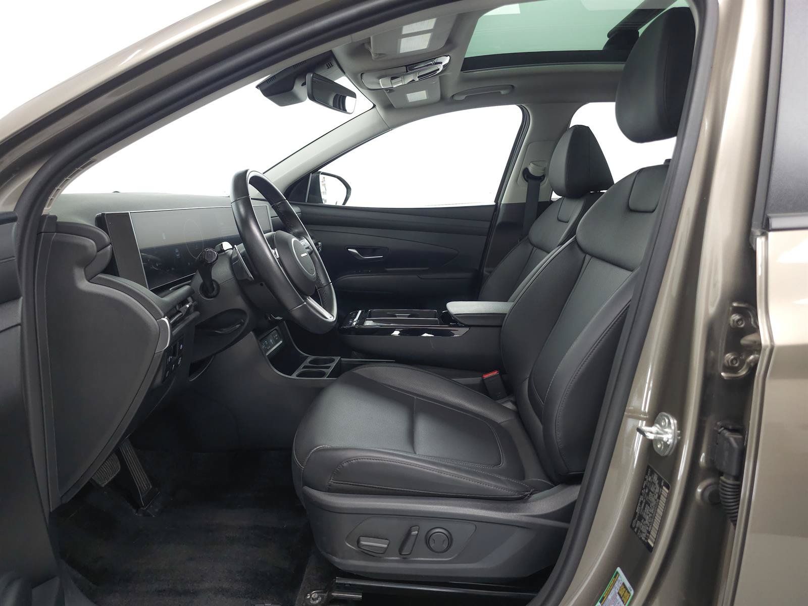 Used 2025 Hyundai Tucson SEL AWD/4WD image 4