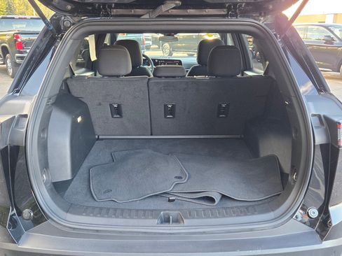 Used 2025 Chevrolet Equinox LT image 12