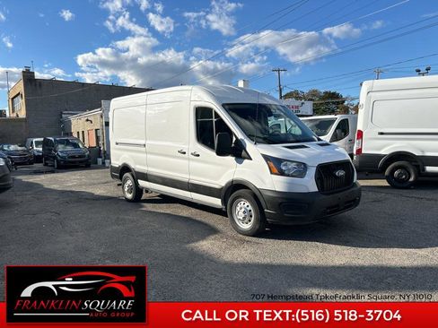 Used 2023 Ford Transit 250 Medium Roof AWD w/ Load Area Protection Package image 4