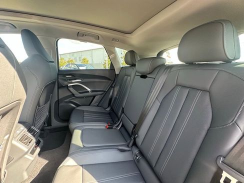 New 2025 Audi Q5 Premium Plus image 21