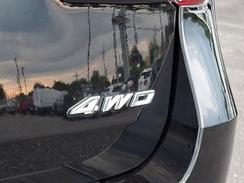 Certified 2023 Ford Explorer XLT w/ Equipment Group 202A AWD/4WD image 30