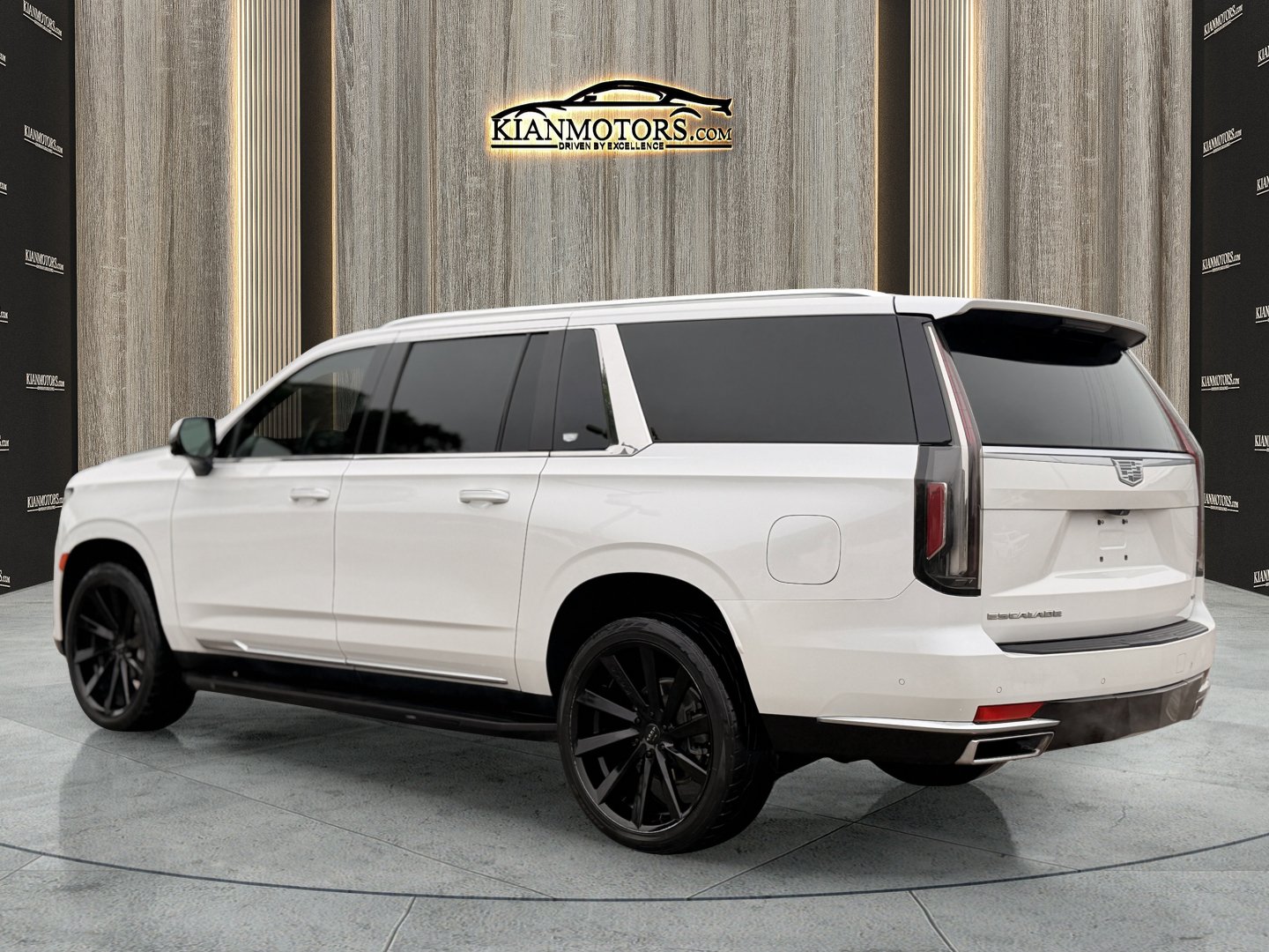 Used 2021 Cadillac Escalade ESV Premium Luxury AWD/4WD image 5
