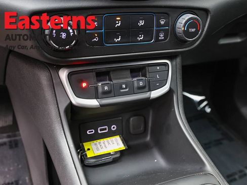 Used 2024 GMC Terrain SLE FWD image 13