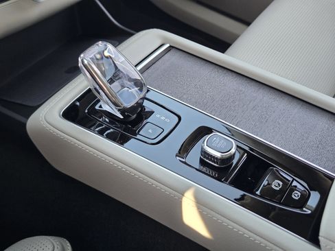 New 2026 Volvo XC90 B6 Ultra w/ Protection Package image 23