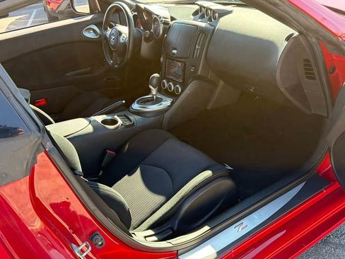 Used 2016 Nissan 370Z Coupe RWD image 22