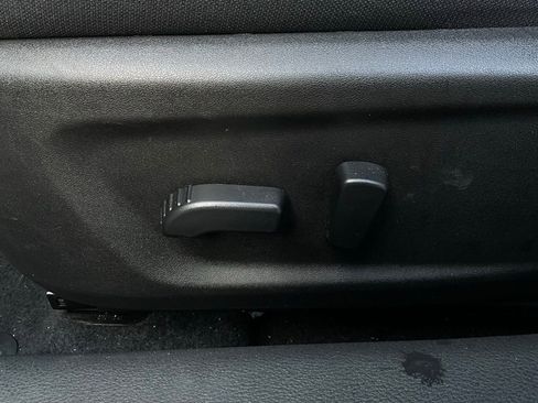 Used 2025 Nissan Altima 2.5 SV image 11