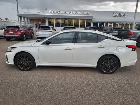 Certified 2025 Nissan Altima 2.5 SR FWD image 2