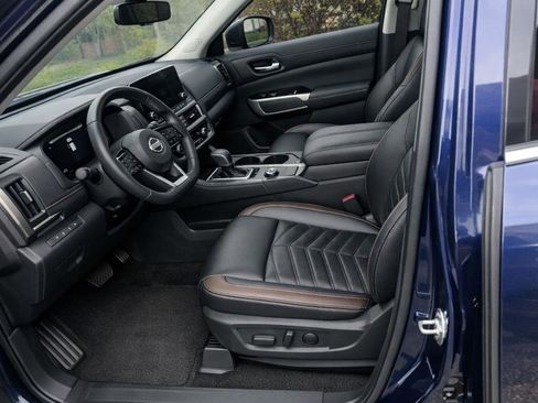 Certified 2024 Nissan Pathfinder Platinum w/ Cargo Package image 4