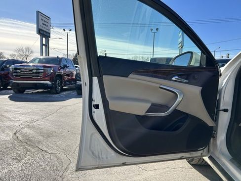 Used 2012 Buick Regal Leather image 21