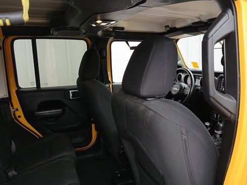 Used 2019 Jeep Wrangler Unlimited Sport S image 25