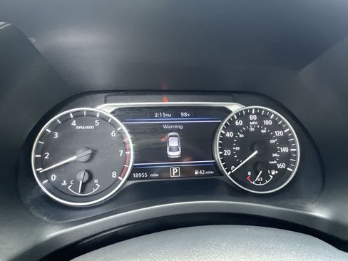 Used 2025 Nissan Sentra SV FWD image 23