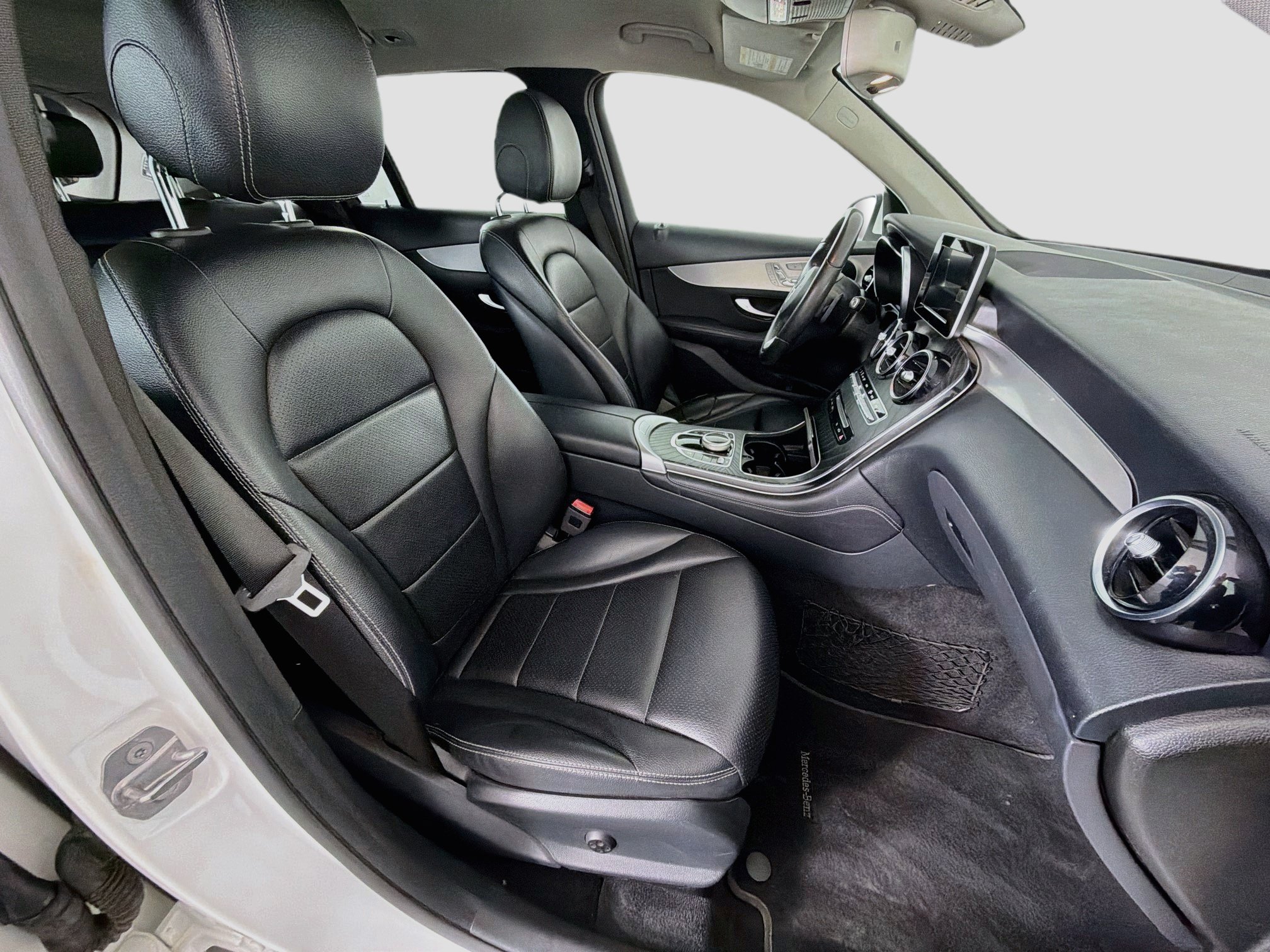 Used 2019 Mercedes-Benz GLC 300 image 31