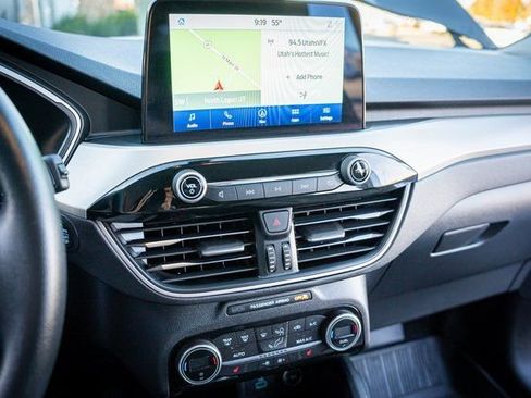 Used 2021 Ford Escape SE image 21