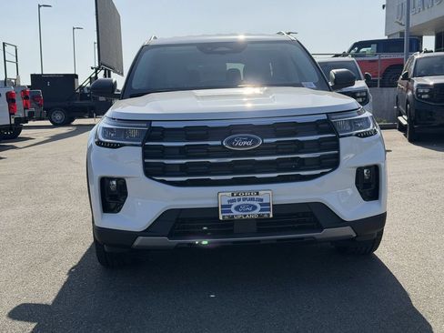 New 2026 Ford Explorer Active w/ Active Comfort Package RWD image 2