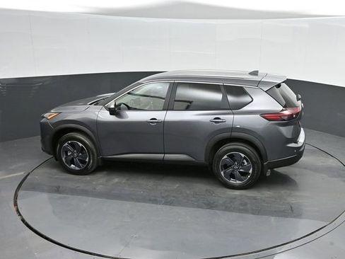 Used 2025 Nissan Rogue SV FWD image 37