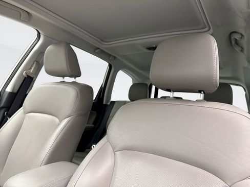 Used 2017 Subaru Forester 2.5i Limited image 11