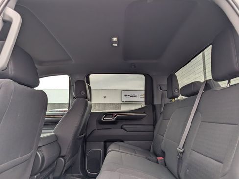 Used 2023 Chevrolet Silverado 1500 LT Trail Boss w/ LPO, Dark Essentials Package image 10