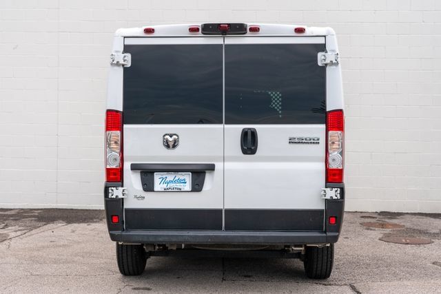 Used 2025 RAM ProMaster 2500 w/ U-Haul Equipment Group FWD image 32