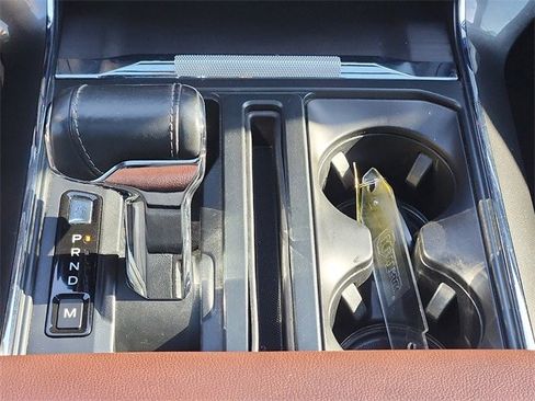 Certified 2021 Ford F150 Lariat w/ Equipment Group 502A High image 18