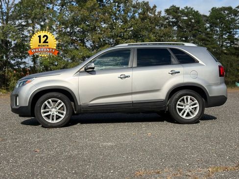 Used 2015 Kia Sorento LX image 53