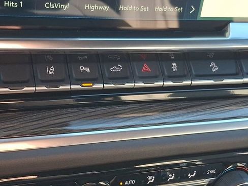 Certified 2025 Chevrolet Silverado 2500 LT w/ Safety Package image 27