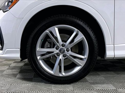 Used 2020 Audi Q3 2.0T Premium w/ Convenience Package image 8