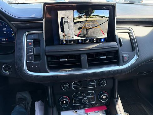 Used 2023 Chevrolet Suburban RST w/ Luxury Package AWD/4WD image 11