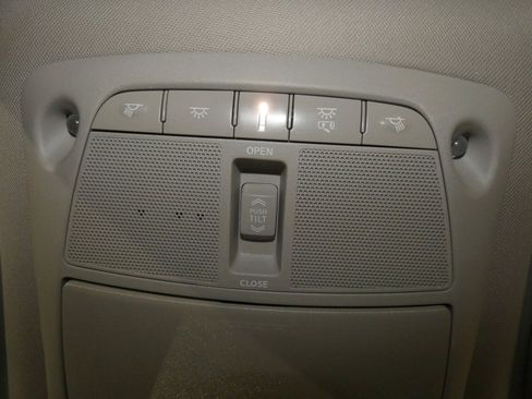 Used 2017 Nissan Murano SL image 18