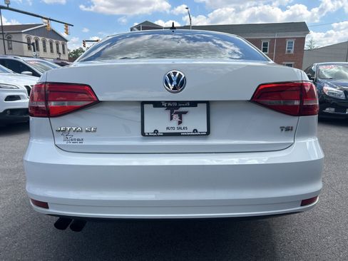 Used 2015 Volkswagen Jetta SE FWD image 3
