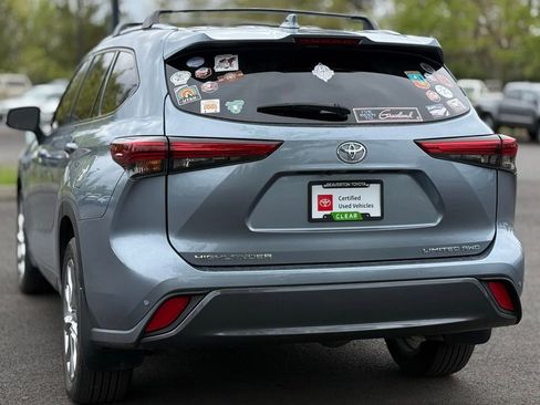 Used 2022 Toyota Highlander Limited AWD/4WD image 3