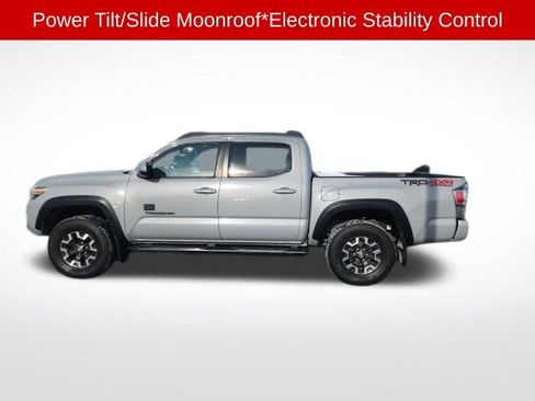 Used 2021 Toyota Tacoma TRD Off-Road image 10