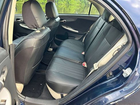 Used 2013 Toyota Corolla LE w/ Preferred Accessory Pkg #2 FWD image 13
