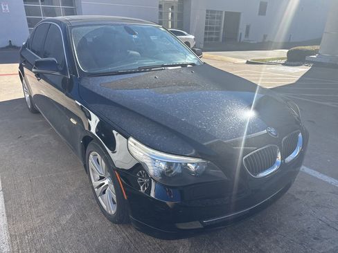 Used 2010 BMW 528i Sedan image 1
