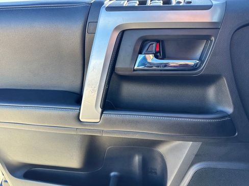 Used 2018 Toyota 4Runner SR5 image 22