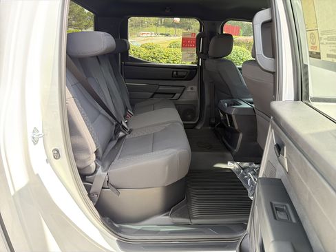 New 2026 Toyota Tundra SR image 18