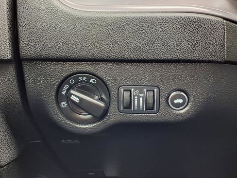 Used 2023 Dodge Charger SXT w/ Blacktop Package image 8