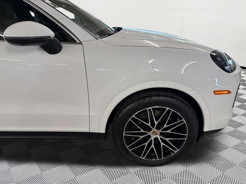 Used 2026 Porsche Cayenne AWD/4WD image 13