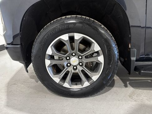 Used 2022 Chevrolet Silverado 1500 High Country w/ Z71 Off-Road Package AWD/4WD image 9