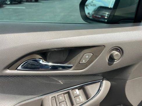 Used 2018 Chevrolet Cruze LT w/ Sun And Sound Package FWD image 26