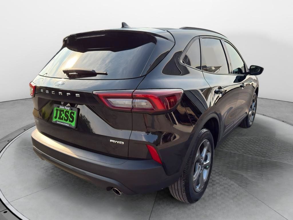 Certified 2025 Ford Escape Platinum AWD/4WD image 8