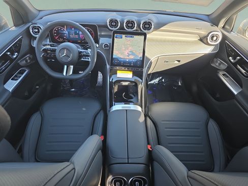 Certified 2026 Mercedes-Benz GLC 300 image 9
