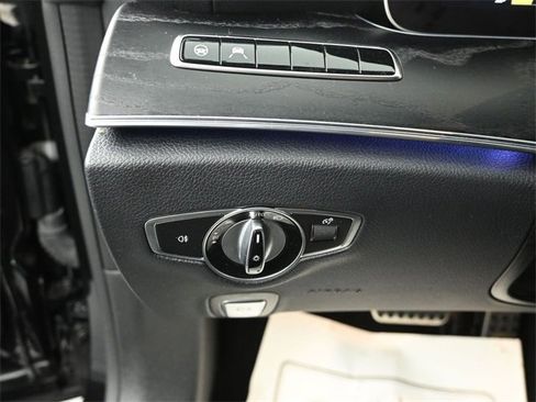 Used 2020 Mercedes-Benz E 450 4MATIC Cabriolet image 11