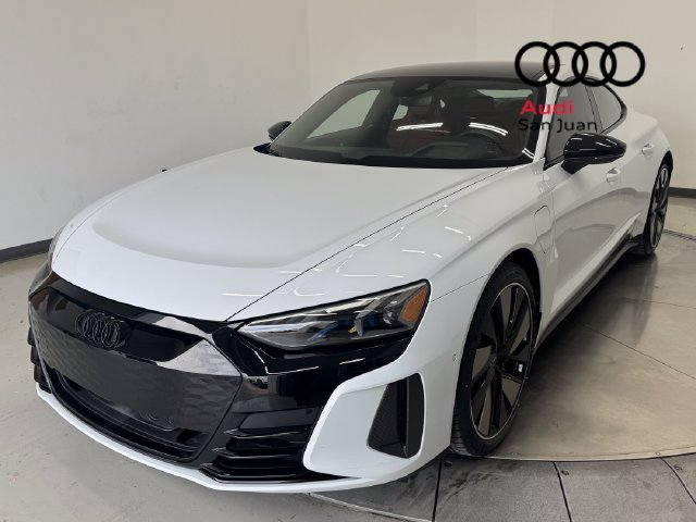 Used 2022 Audi RS e-tron GT w/ Carbon Performance Package AWD/4WD image 3
