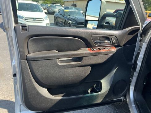 Used 2011 Chevrolet Silverado 3500 LTZ w/ LTZ Plus Package image 39