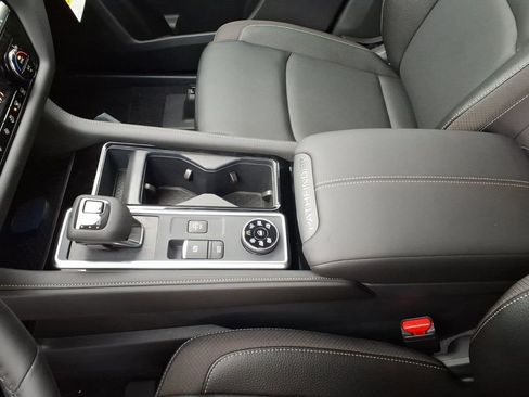 New 2026 Nissan Pathfinder SL image 15