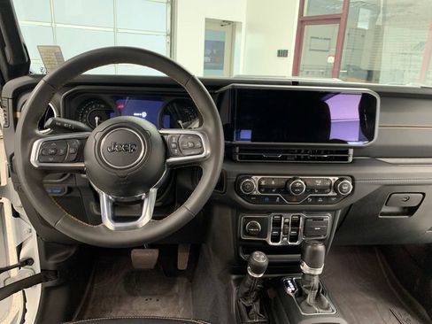 Certified 2024 Jeep Wrangler Unlimited Sahara w/ Safety Group AWD/4WD image 15