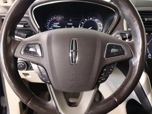Used 2019 Lincoln MKC Reserve w/ MKC Climate Package image 3