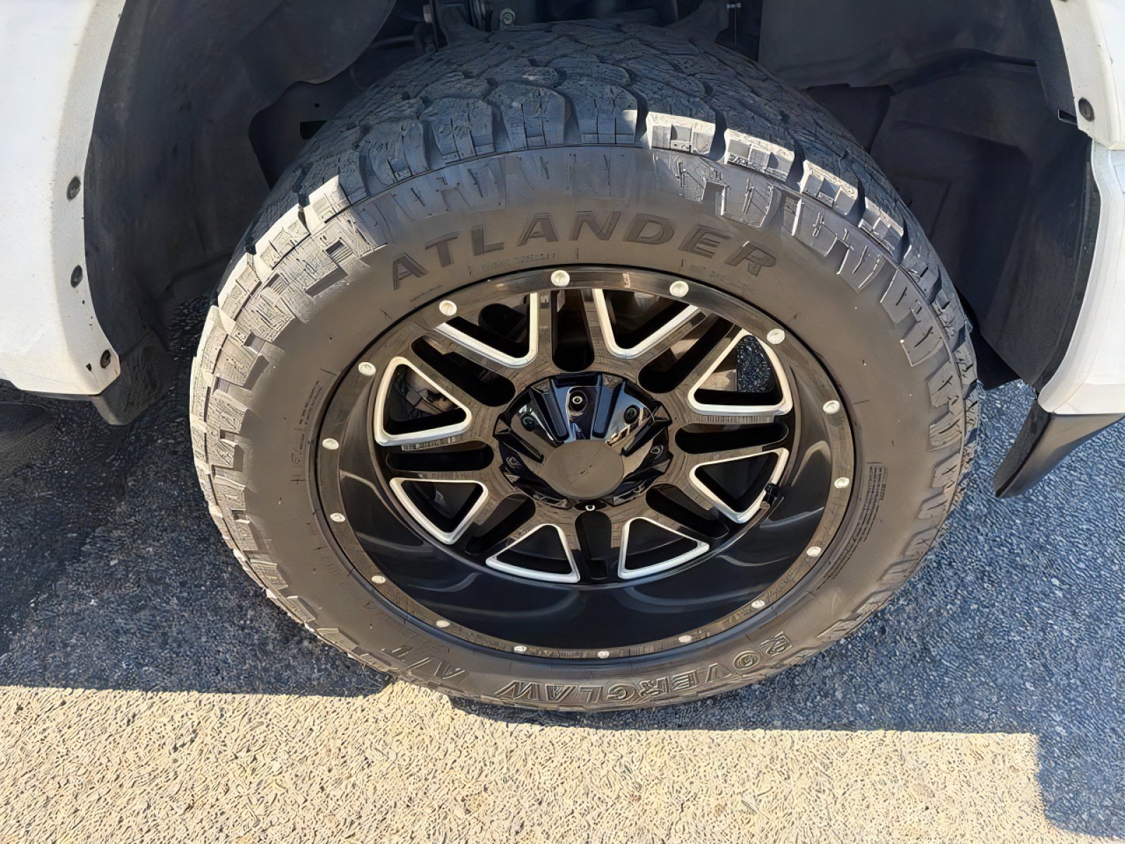 Used 2021 RAM 1500 Laramie w/ Sport Appearance Package AWD/4WD image 10