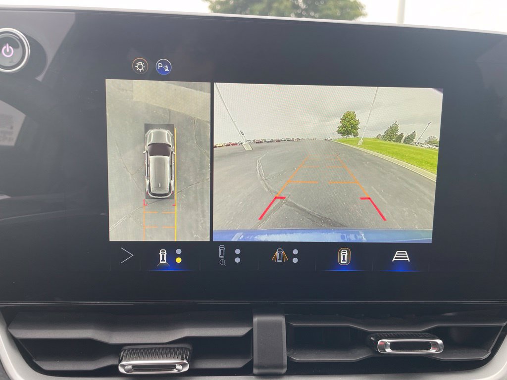 Used 2025 Chevrolet Equinox LT w/ Convenience Package II AWD/4WD image 14